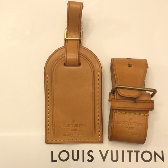 ❤️Authentic Louis Vuitton name tag and loop buckle poignet luggage. - Picture 2 of 7